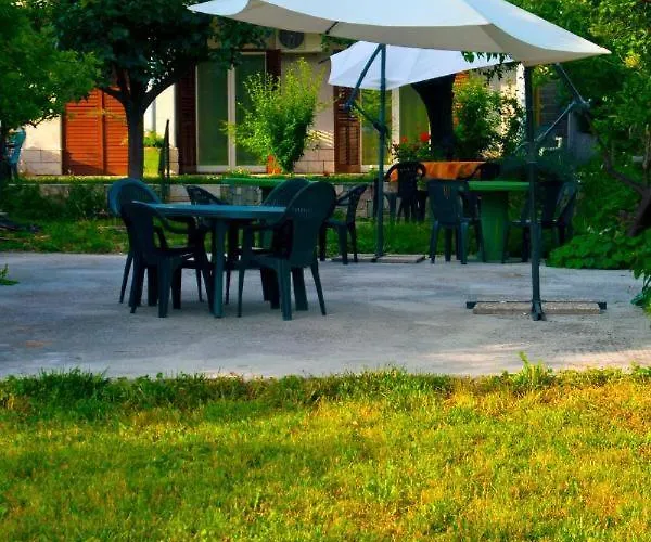 Leo * פודסטראנה